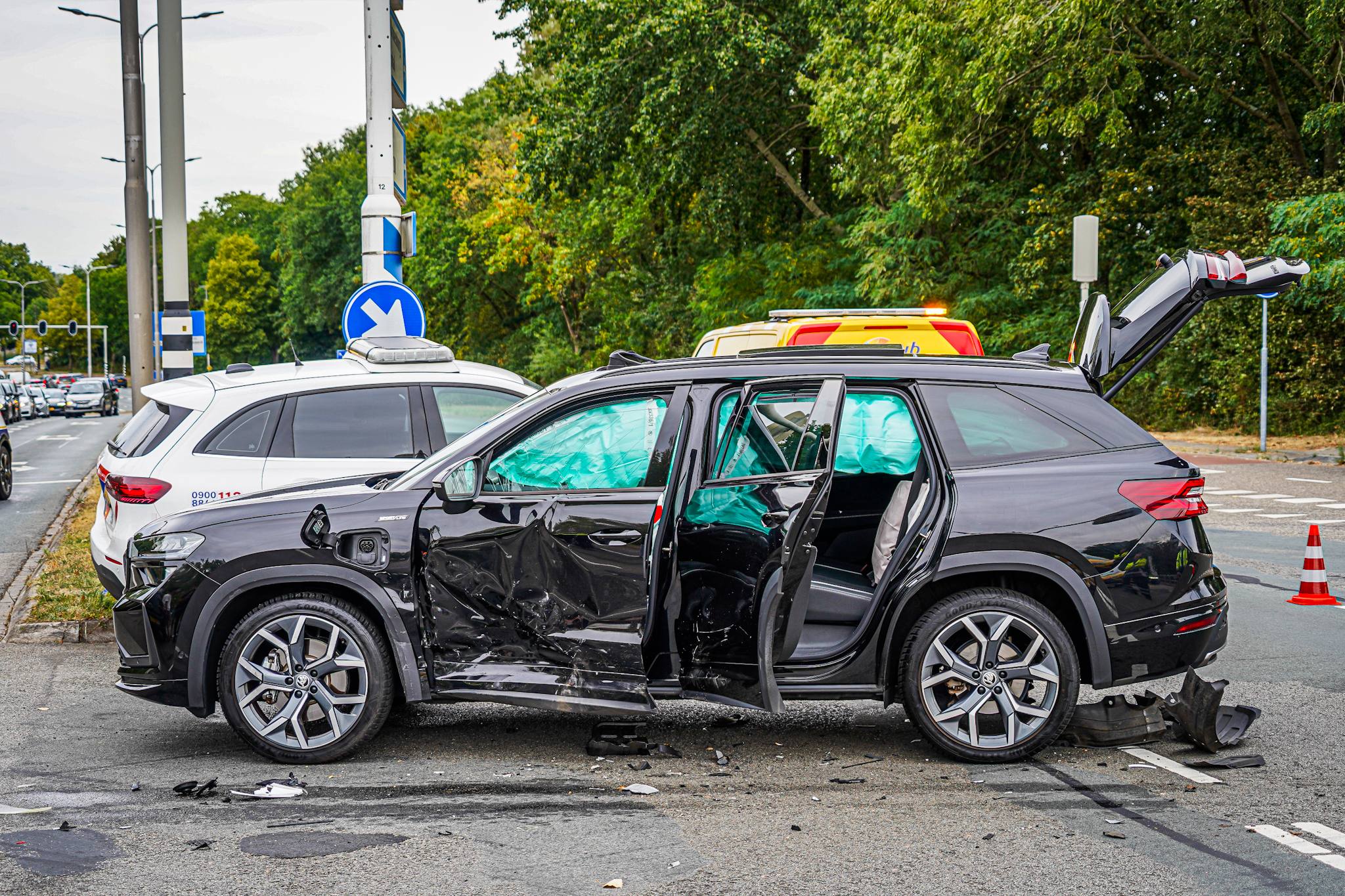 Aanrijding zorgt voor flinke verkeershinder - foto