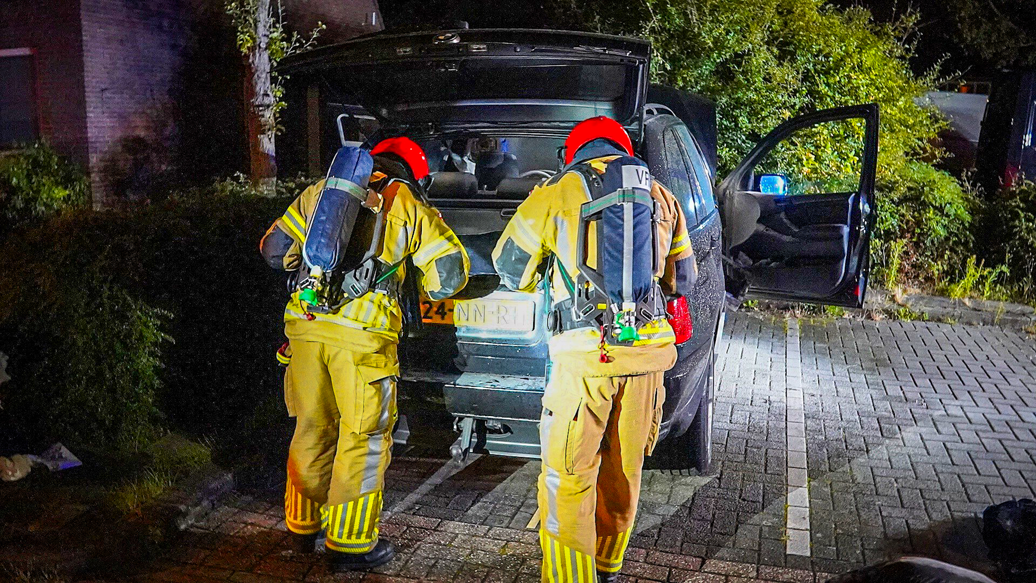 Auto zwaar beschadigd door nachtelijke brand