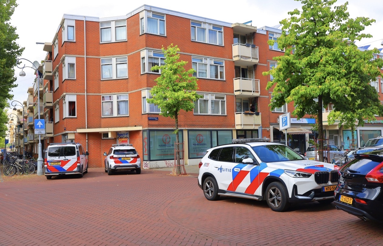 Gewonde bij steekincident, bloedspoor leidt politie naar slachtoffer - foto