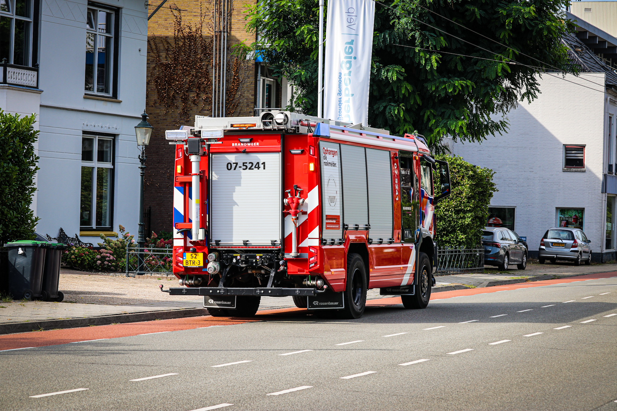 Brandweer rukt uit voor controle na mogelijke brandmelding - foto