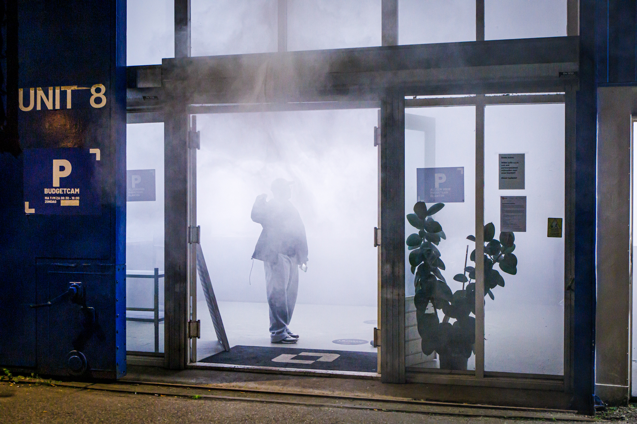 Mistgenerator vult cameraverhuurbedrijf na mogelijk inbraakalarm