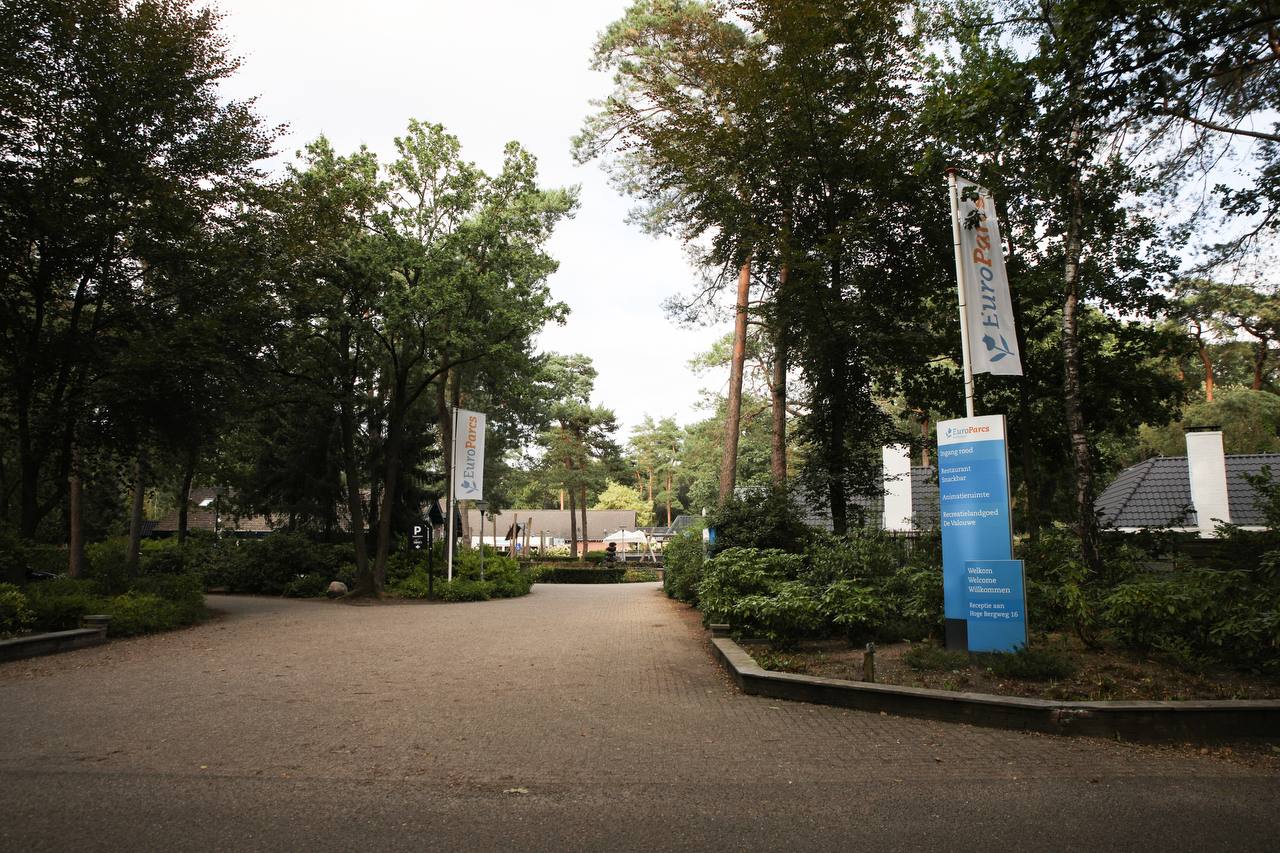 Bijna tweeduizend hennepstekjes aangetroffen op terrein van vakantiepark