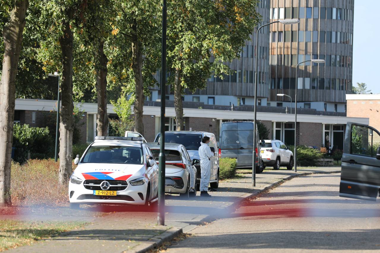 Politie ontdekt mogelijk drugslab na vuurwerkknal - foto