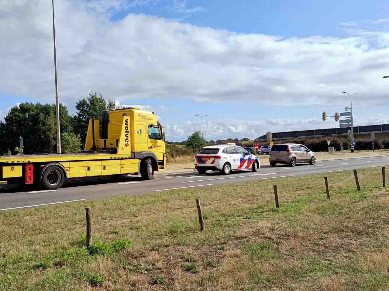 Aanrijding tussen auto en stadsbus