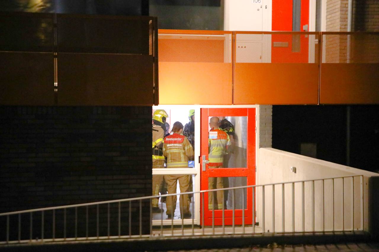 Politie ontdekt mogelijk drugslab na vuurwerkknal - foto