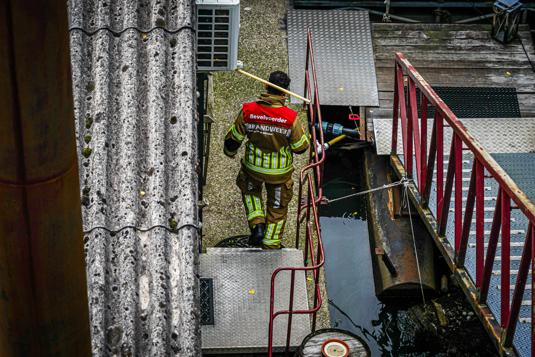 Brandweer onderzoekt brandmelding bij jachthaven